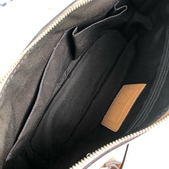 NWOT Coach Leather Purse - Picture 7 of 9